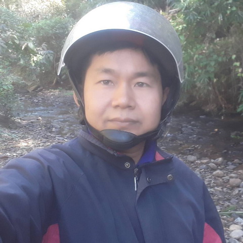 ครูต้อม